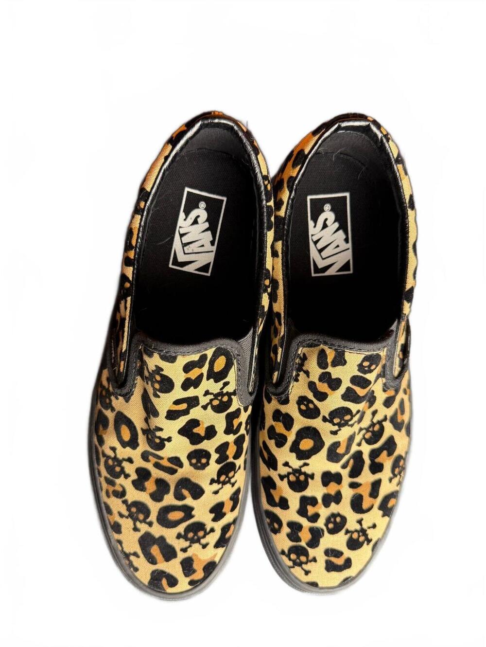 Rare Vans Classic Slip On Shoes in Leopard Print w Skulls sz 7.5 Mens 9 Womens